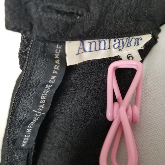 Vintage 80s Ann Taylor Black Textured Long Sleeve Midi Dress With Pointed Collar - Picture 11 of 13